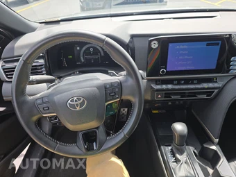 2025 Toyota Camry SE - miniatura 17