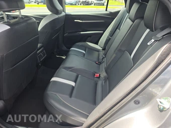 2025 Toyota Camry SE - miniatura 19