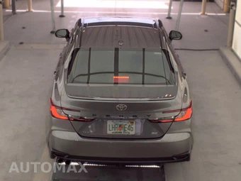 2025 Toyota Camry SE - miniatura 6