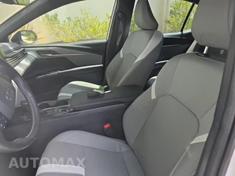 2025 Toyota Camry SE - miniatura 13