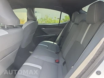 2025 Toyota Camry SE - miniatura 16