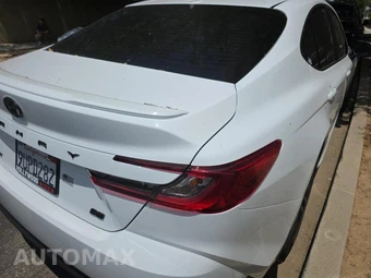 2025 Toyota Camry SE - miniatura 4