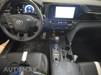 2025 Toyota Camry SE - miniatura 11