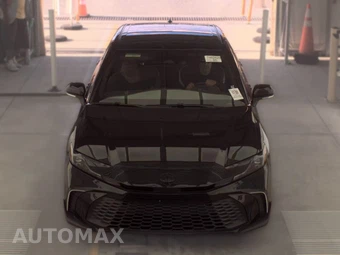2025 Toyota Camry SE - miniatura 2