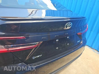 2025 Toyota Camry SE - miniatura 5
