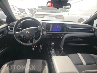 2025 Toyota Camry SE - miniatura 17