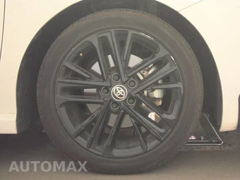 2025 Toyota Camry SE - miniatura 10