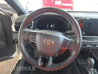 2025 Toyota Camry SE - miniatura 16