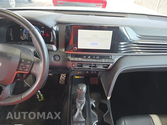 2025 Toyota Camry SE - miniatura 17