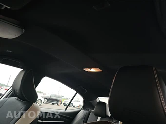 2025 Toyota Camry SE - miniatura 18