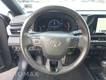 2025 Toyota Camry SE - miniatura 10