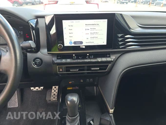 2025 Toyota Camry SE - miniatura 11