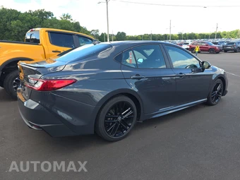 2025 Toyota Camry SE - miniatura 4