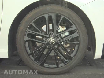 2025 Toyota Camry SE - miniatura 10