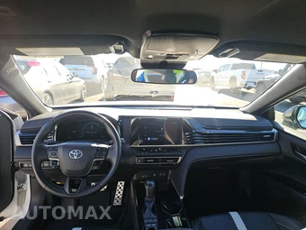 2025 Toyota Camry SE - miniatura 17