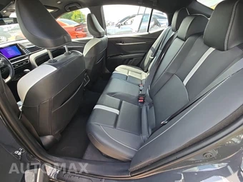 2025 Toyota Camry SE - miniatura 13