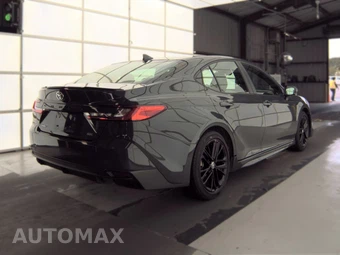 2025 Toyota Camry SE - miniatura 4