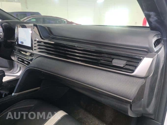 2025 Toyota Camry SE - miniatura 18