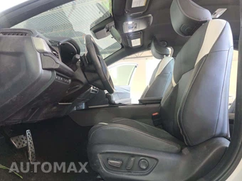 2025 Toyota Camry SE - miniatura 6