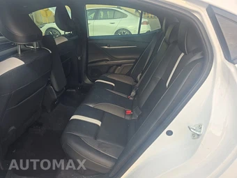 2025 Toyota Camry SE - miniatura 13