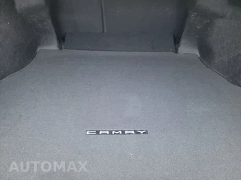 2025 Toyota Camry SE - miniatura 17
