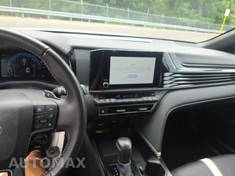 2025 Toyota Camry SE - miniatura 11