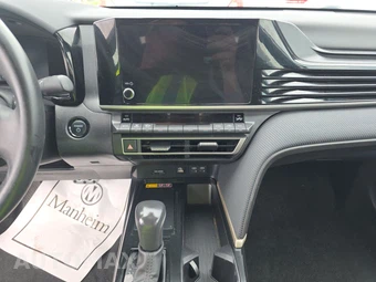 2025 Toyota Camry SE - miniatura 11