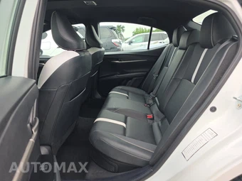 2025 Toyota Camry SE - miniatura 13