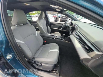 2025 Toyota Camry SE - miniatura 18