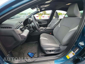 2025 Toyota Camry SE - miniatura 6