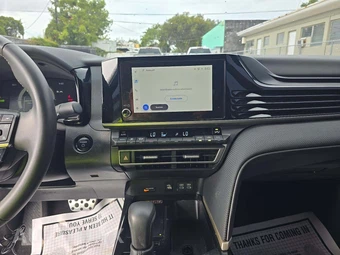 2025 Toyota Camry SE - miniatura 7