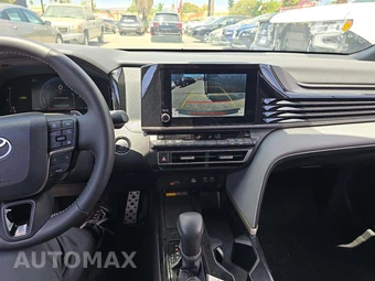 2025 Toyota Camry SE - miniatura 10