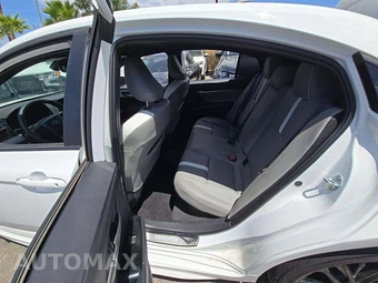 2025 Toyota Camry SE - miniatura 13