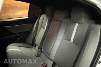 2025 Toyota Camry SE - miniatura 12