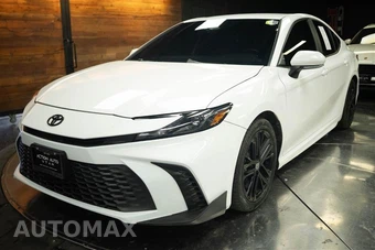 2025 Toyota Camry SE - miniatura 2
