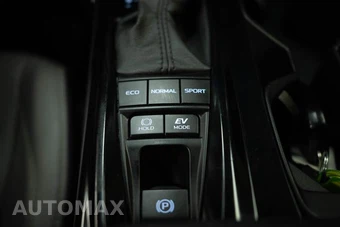 2025 Toyota Camry SE - miniatura 23