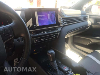 2025 Toyota Camry SE - miniatura 10