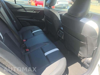 2025 Toyota Camry SE - miniatura 16