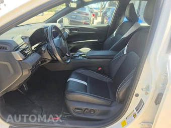 2025 Toyota Camry SE - miniatura 6
