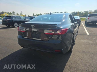 2025 Toyota Camry SE - miniatura 3