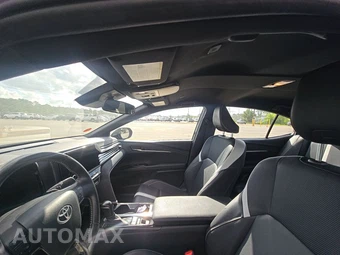 2025 Toyota Camry SE - miniatura 14