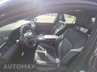 2025 Toyota Camry SE - miniatura 7