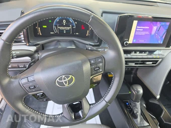 2025 Toyota Camry SE - miniatura 11