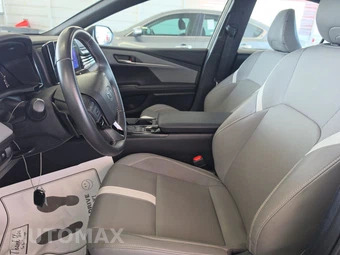 2025 Toyota Camry SE - miniatura 7