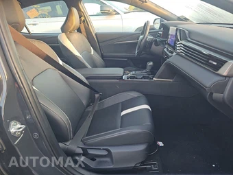 2025 Toyota Camry SE - miniatura 8