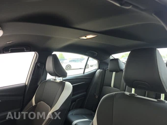 2025 Toyota Camry SE - miniatura 18