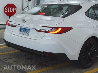 2025 Toyota Camry SE - miniatura 4