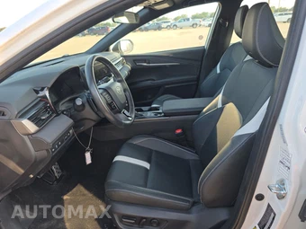 2025 Toyota Camry SE - miniatura 7