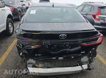 2025 Toyota Camry SE - miniatura 15