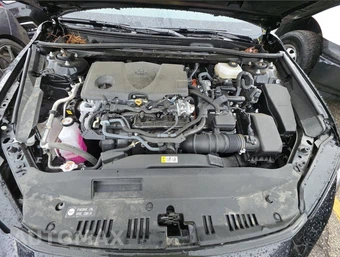 2025 Toyota Camry SE - miniatura 5